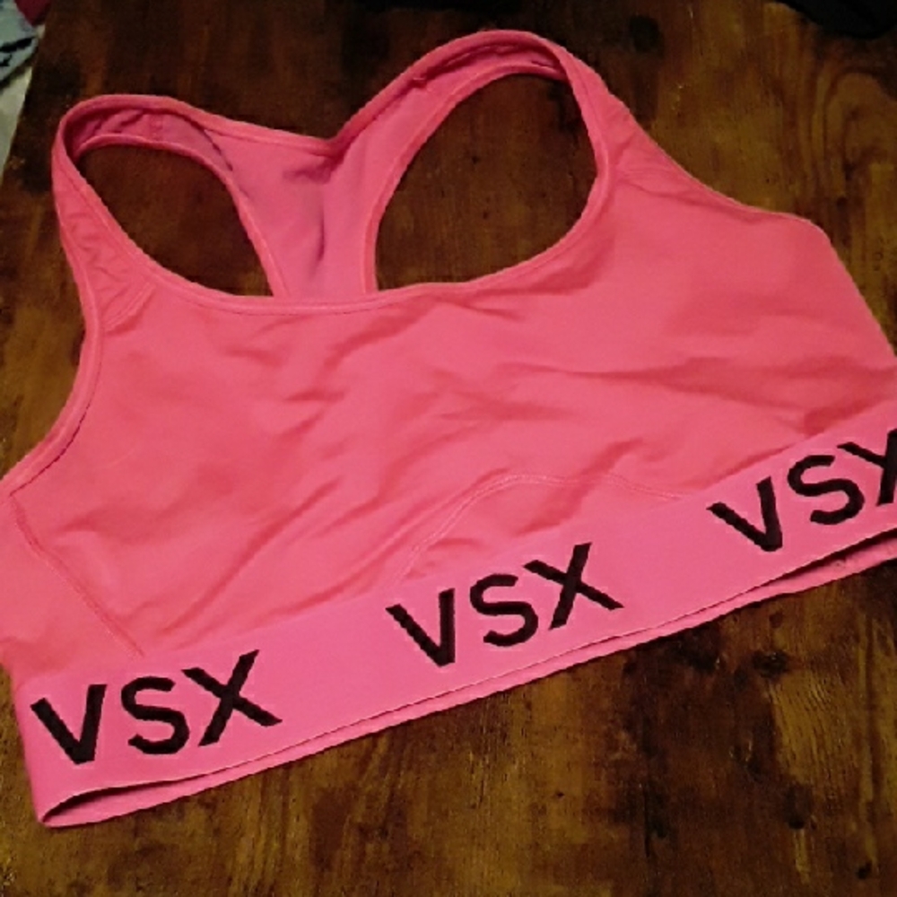 NWOT VSX Victoria's Secret Sport  Medium Unpadded Wirefree Hot Pink Sports bra